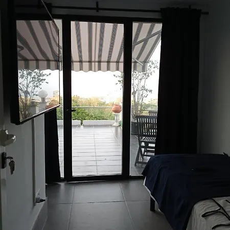 Clark Suites Habitaciones Alloggio in famiglia *